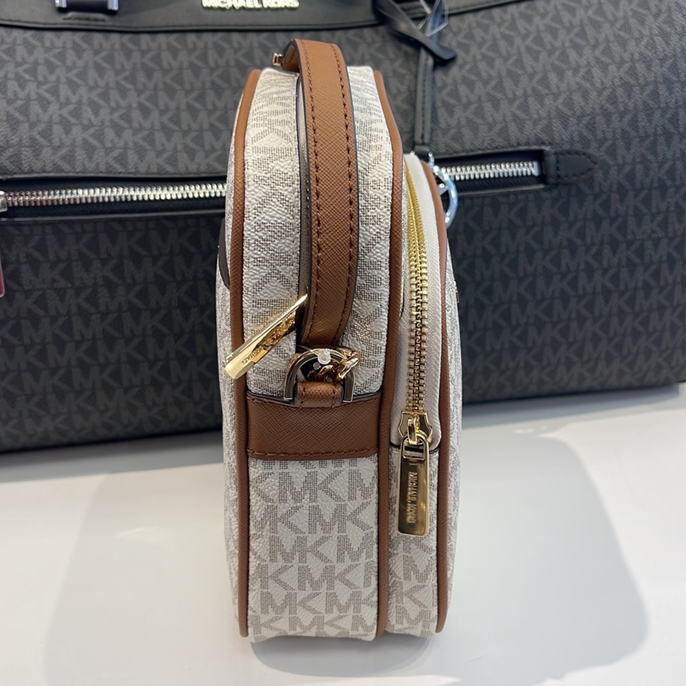 MICHAEL KORS  Jet Set Travel Medium Logo Crossbody Flight Bag # 35F1GTVC2B NWT - Picture 4 of 16